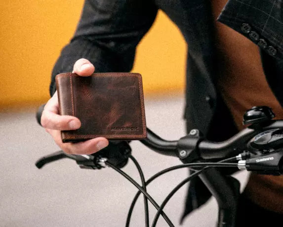 Maverick The Original – Portafoglio Bifold Compatto in Pelle con Protezione RFID e Portamonete