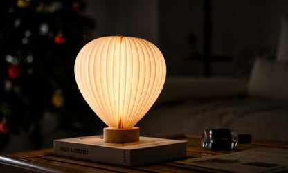 Lampada Pieghevole Scultorea Aeris Light a Forma di Mongolfiera - Gingko Design