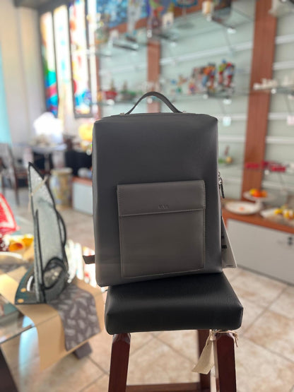 Nava Design – Zaino Porta PC Via Durini Squadrato Grigio Scuro